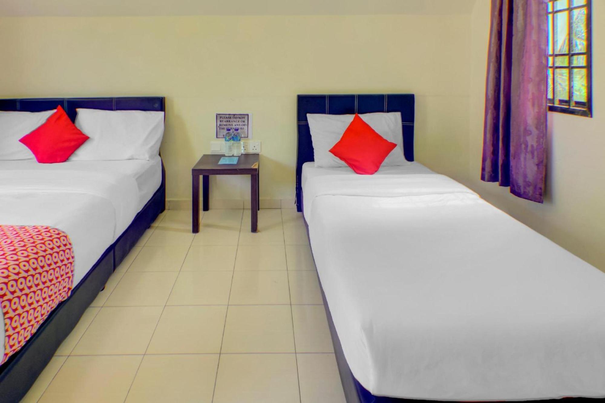 Super Oyo 89896 Sedili Inn Resort Kota Tinggi Luaran gambar