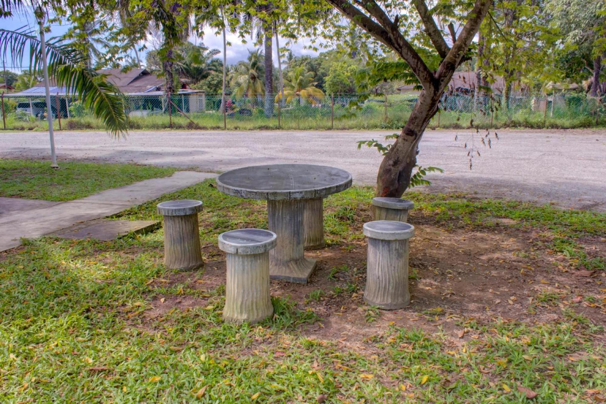 Super Oyo 89896 Sedili Inn Resort Kota Tinggi Luaran gambar