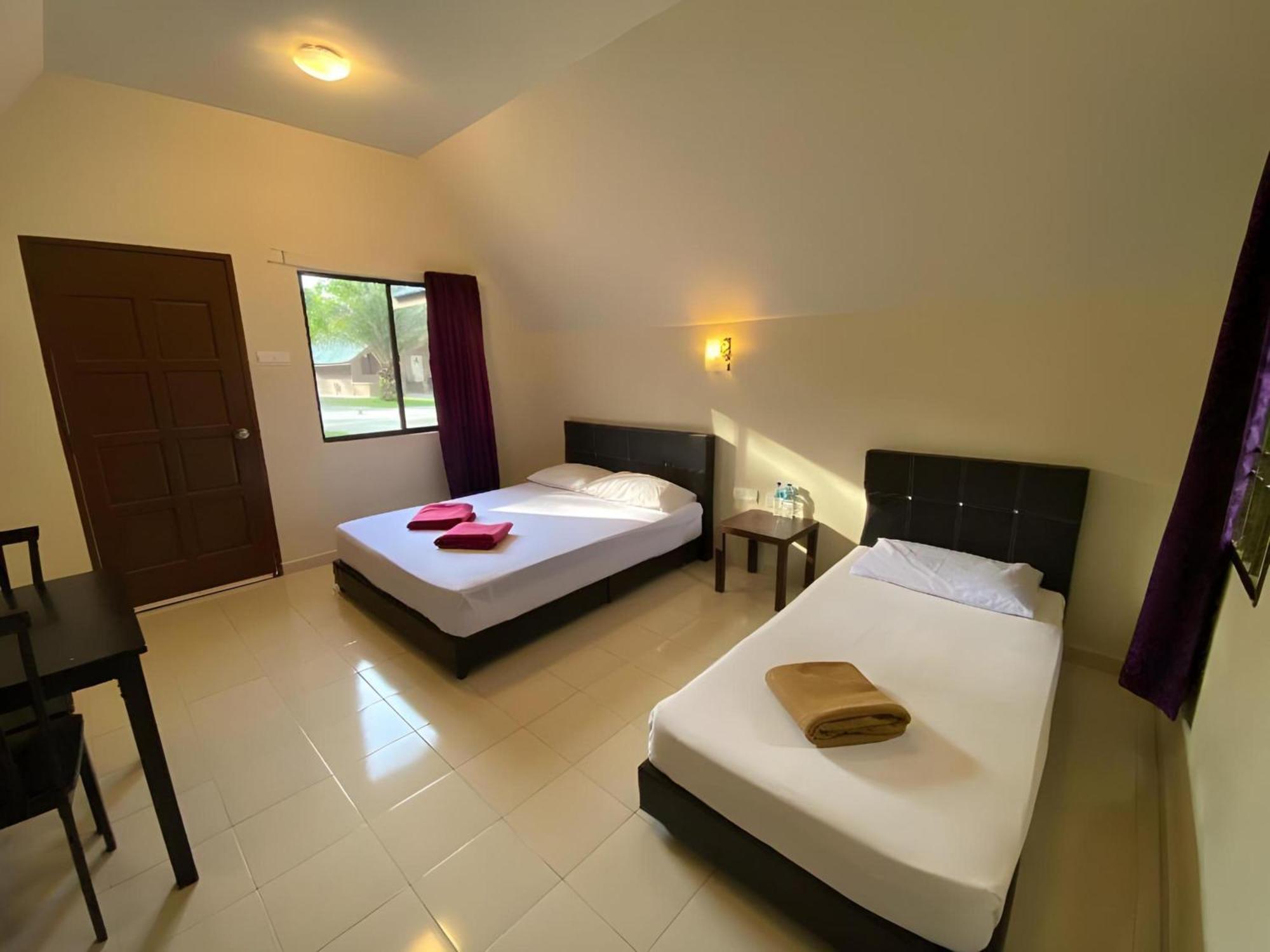 Super Oyo 89896 Sedili Inn Resort Kota Tinggi Luaran gambar